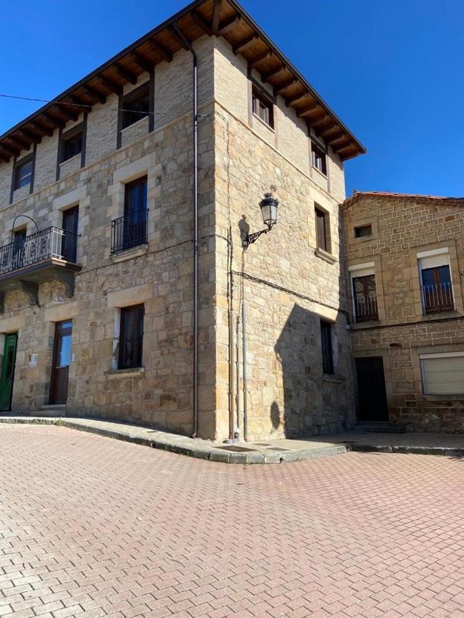Apartamentos Rurales La Plaza 2 Duruelo de la Sierra Exterior photo