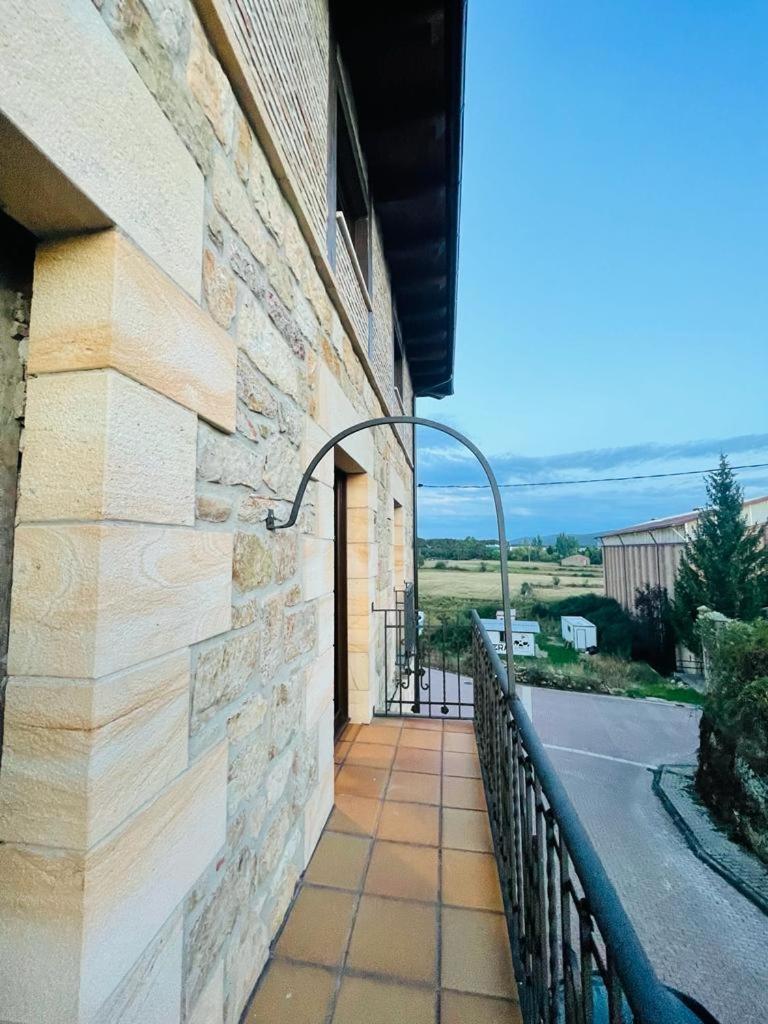 Apartamentos Rurales La Plaza 2 Duruelo de la Sierra Exterior photo
